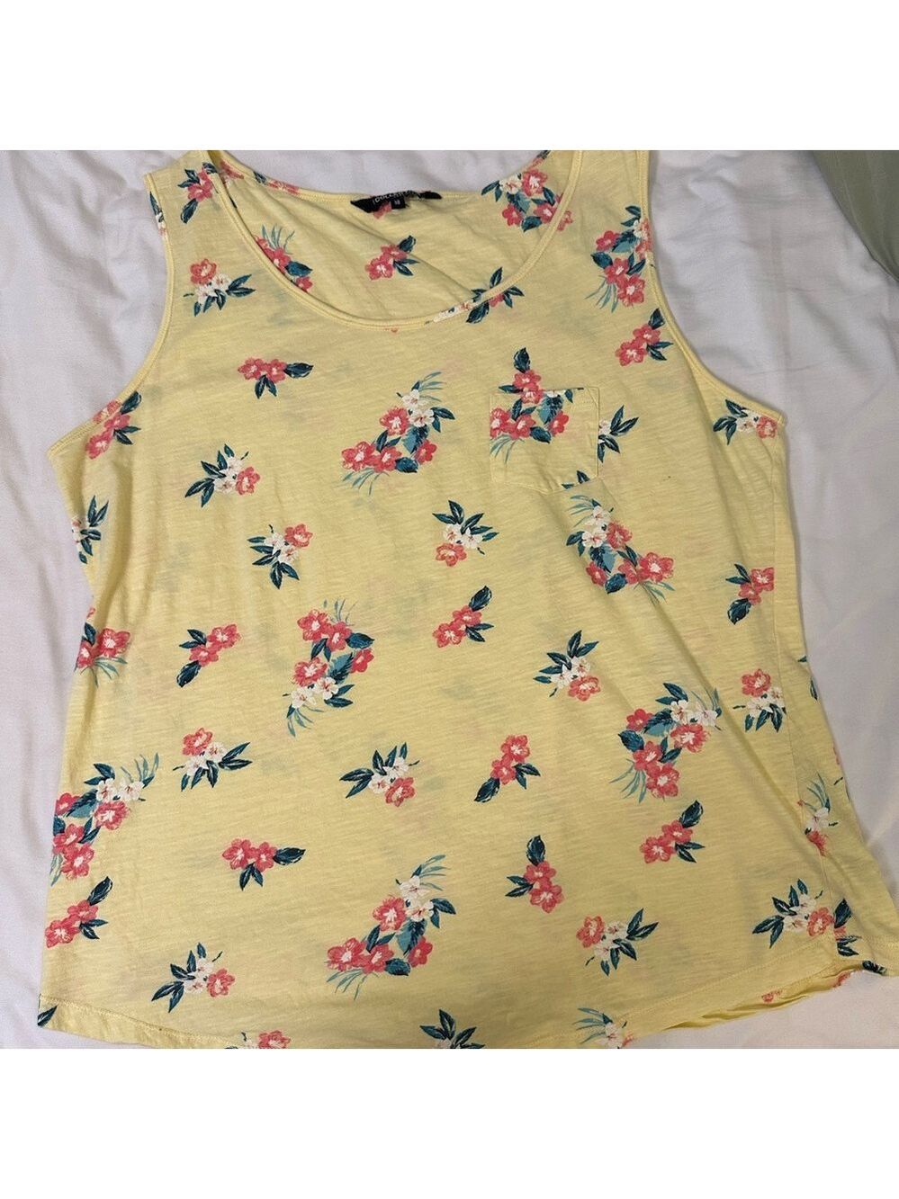 Size 18 Floral Yellow Sleeveless Top 100% Cotton EUC